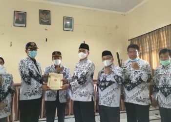 PGRI Sidoarjo Bantu Guru dan Siswa Korban Erupsi Semeru