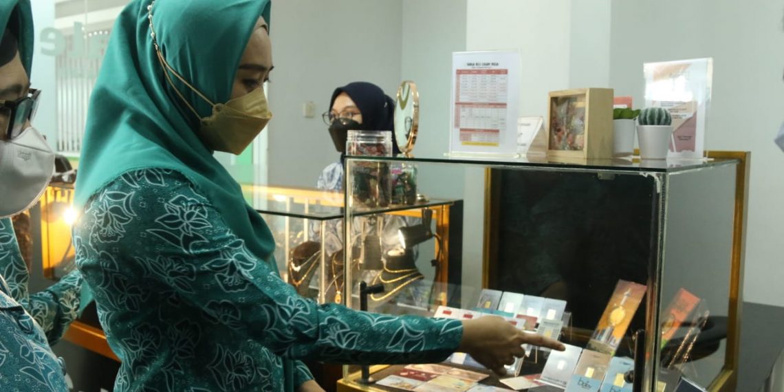 Ning Sasha Bantu Beri Edukasi Investasi Aman dan Terpercaya Bagi Masyarakat