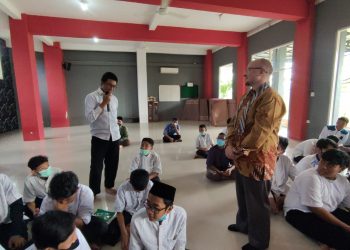 SMP DAFI Sidoarjo Undang Native Jerman dalam Super Talk Show 2022