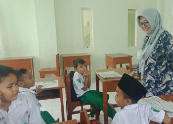 MI Plus Cahaya Kamila Tanggulangin Unggulkan Tahfiz, Science dan Public Speaking