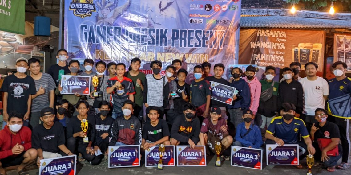 Bertanding Off Line, Gamers Gresik Beradu Kepiawaian Sekaligus Melepas Kangen