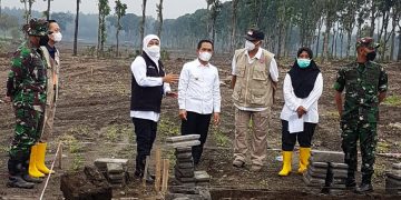 Khofifah:  Huntara Pengungsi Semeru Jadi Sebulan Lagi