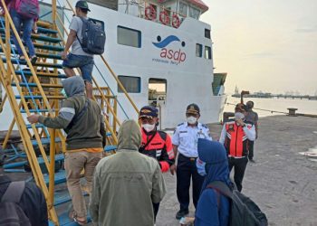 Cuaca Membaik, Pelayaran Gresik-Bawean Kembali Normal