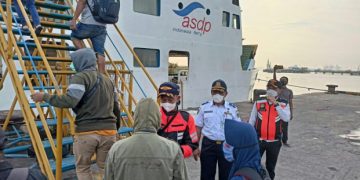 Cuaca Membaik, Pelayaran Gresik-Bawean Kembali Normal