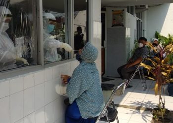 Antisipasi Lonjakan Omicron, Pemkot Surabaya Gencarkan Swab PCR Acak