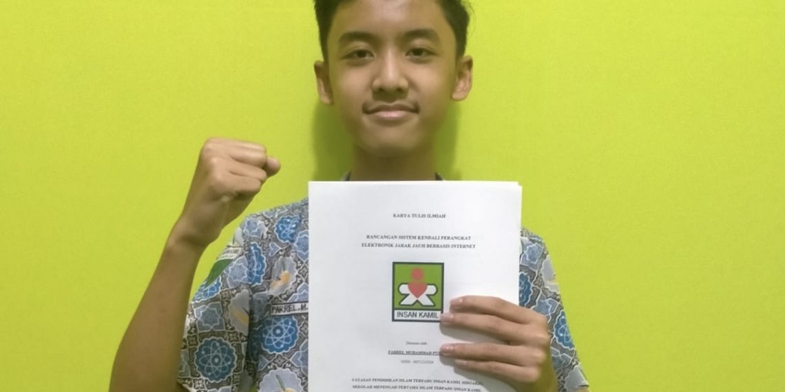 Farrel Siswa SMP IT Inka Sidoarjo Juara 2 Lomba Karya Tulis Ilmiah Nasional
