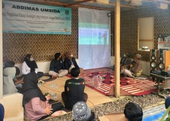 Mahasiswa Umsida Ajari Pelaku UMKM Srategi Pengelolaan Keuangan Terintegrasi Fintech