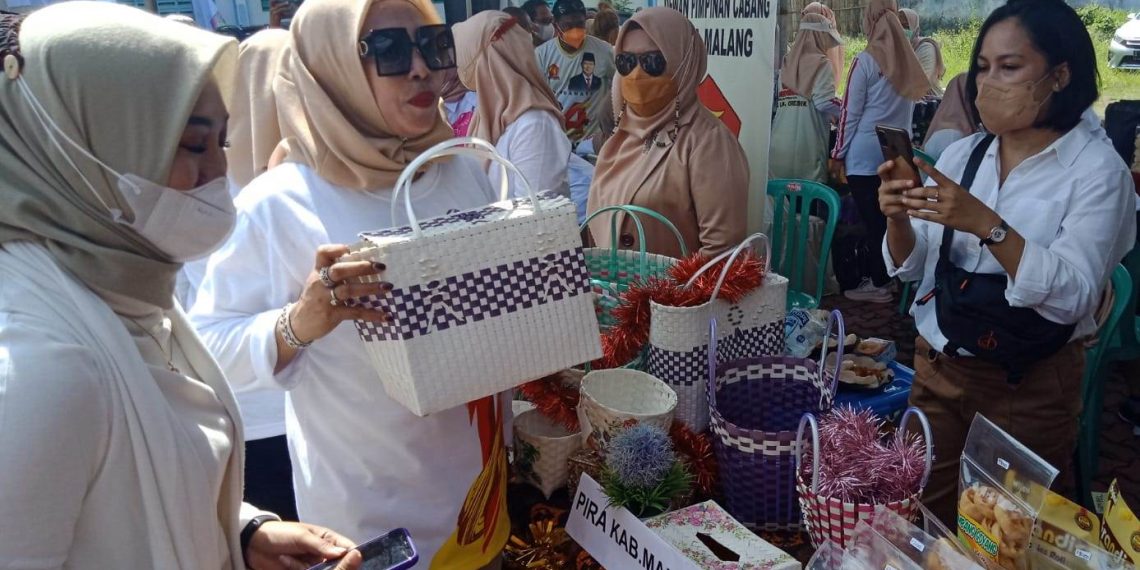 DPC Partai Gerindra Gebyar UMKM, Jual Sembako Murah dan Lomba Bulu Tangkis se Jatim