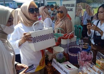 DPC Partai Gerindra Gebyar UMKM, Jual Sembako Murah dan Lomba Bulu Tangkis se Jatim