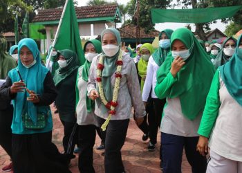 Ning Sasha Jalan Bareng PAC Fatayat NU Prambon dan Wonoayu Dalam Peringatan Hari Jadi Sidoarjo ke 163