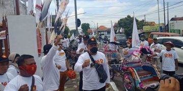 BHS Beri Apresiasi Sangat Tinggi Atas Kerja Keras Para Abang Becak
