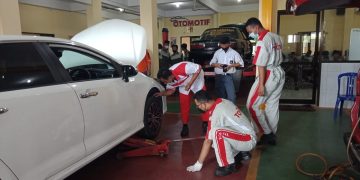 SMK YPM 8 Sidoarjo Hadirkan Guru Tamu Dari Auto 2000