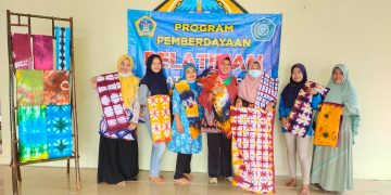 Ikuti Pelatihan, Warga Balong Tunjung, Benjeng Ingin Kembalikan Kejayaan Batik Jumputan