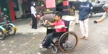 Prodi Teknik Mesin Umsida Konversikan Kursi Roda Manual Jadi Elektrik Untuk Wirausaha Disabilitas Fisik