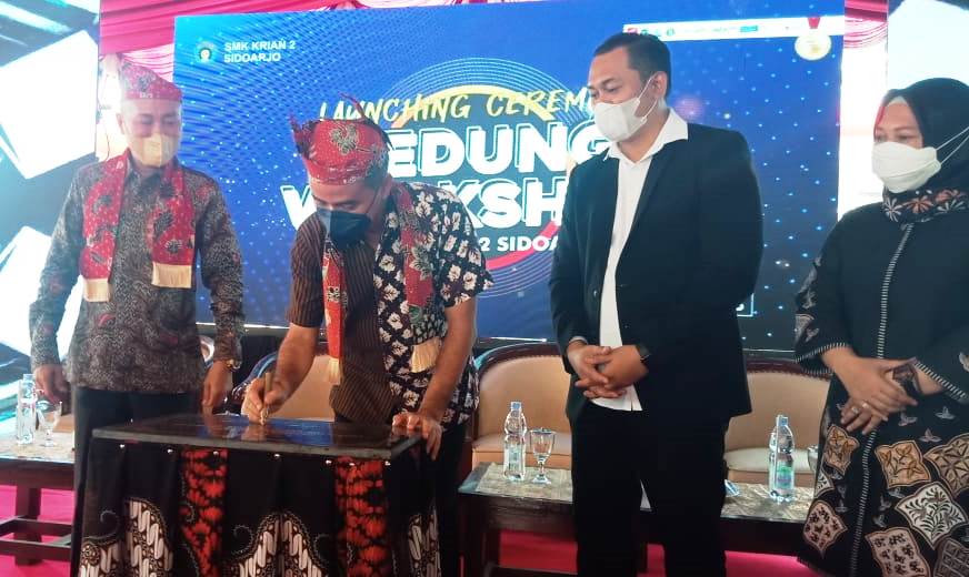 Dirjen Vokasi Kemendikbud Ristek RI Beri Apresiasi Program Kerja SMK Krian 2 Sidoarjo