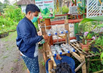Tingkatkan Daya Tarik Kampung Herbal Mahasiswa Umsida Menciptakan Aquaponik