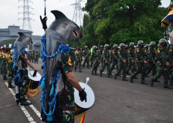 190 Kopral Taruna Masuki Pintu Gerbang AAL, Disambut Upacara Tradisi