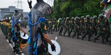 190 Kopral Taruna Masuki Pintu Gerbang AAL, Disambut Upacara Tradisi