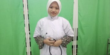 Carissa Siswi SMK Sepuluh Nopember Sidoarjo Menembus Jalur Golden Ticket Unair