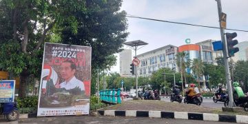 Marak, Baliho ‘2024 Ikut Pak Jokowi’ Terpasang di Surabaya