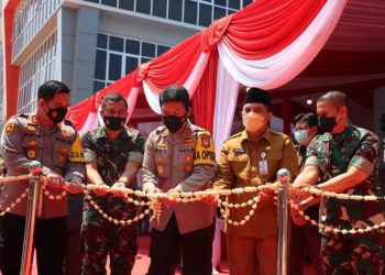 Kapolda Resmikan Rutan, Masjid dan Aula Polres Gresik