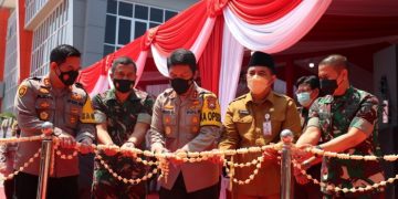 Kapolda Resmikan Rutan, Masjid dan Aula Polres Gresik