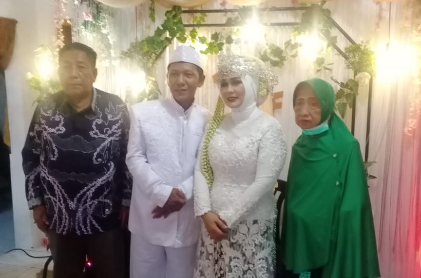Bu Nyai Hj Fikriyah Resmi Menikah dengan H Junaedi