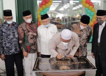 Kopsyah MUI Hadir Di Gresik, Bupati Harapkan Produk Ponpes Masuk Ritel Ideal Mart