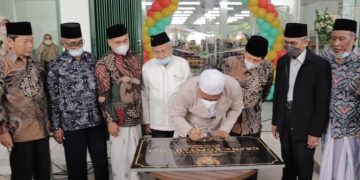 Kopsyah MUI Hadir Di Gresik, Bupati Harapkan Produk Ponpes Masuk Ritel Ideal Mart