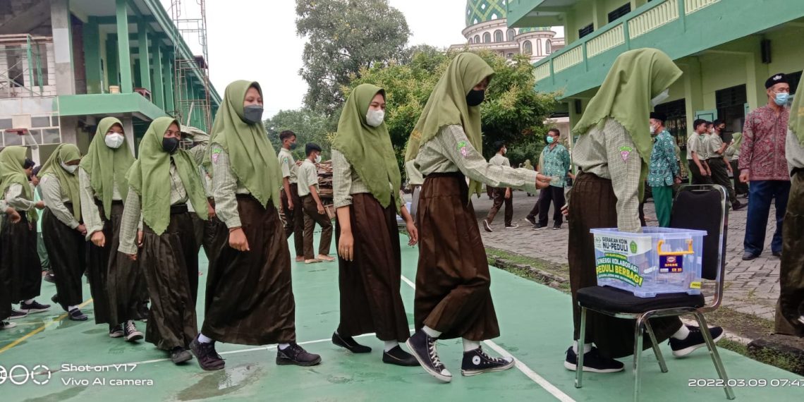Launching Gerakan Koin NUCARE LAZISNU Bersinergi Di SMK Islam Krembung