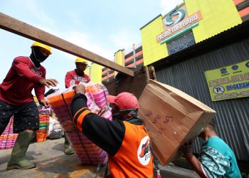 Pasca-Peresmian Pasar Turi Baru, Tempat Penampungan Langsung Dibongkar