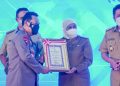 Gubernur Jatim Khofifah Raih Anugerah ETLE Nasional Presisi dari Kapolri