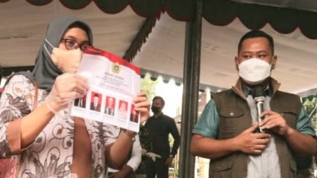 Bupati Gresik Pantau Langsung Pilkades Serentak, Situasi Kondusif