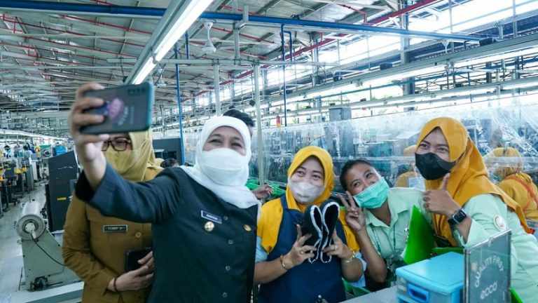 Pemprov Jatim Siapkan 54 Titik Posko THR, Perusahaan yang Melanggar Akan Diberi Sanksi