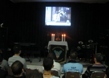 MS Menangis Ikuti Ibadah Kebaktian Tri Hari Suci di Rutan Surabaya