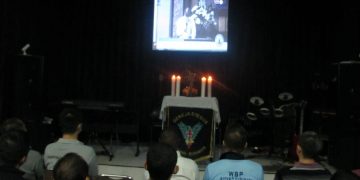 MS Menangis Ikuti Ibadah Kebaktian Tri Hari Suci di Rutan Surabaya