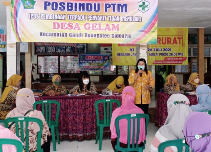 Pengurus Posbindu PTM Desa Gelam Bidang Penanggung Jawab Desa Lakukan Penyuluhan Kesehatan Warga