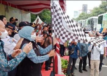 Mudik Bareng Gratis Pemprov Jatim, Khofifah : Selamat Idul Fitri 1443H, Selamat Kembali Semoga Sehat dan Banyak Rejeki