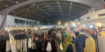 Serunya Berburu Baju Bekas-Berkualitas di Jatim Expo Surabaya