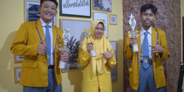 Lomba Pidato Bahasa Arab di UMG, Santri MBS Smamsatu Gresik Borong Juara