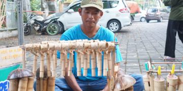 Ketika Mainan Bambu Tetap Bertahan di Tengah Gempuran Produk Modern dan Impor