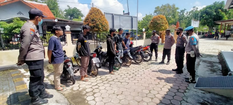 Balap Liar Jelang Berbuka, Polsek Pademawu Amankan 6 Pemuda dan Kendaraannya