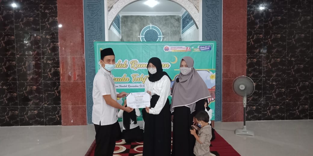 SMP Sepuluh Nopember Mewisuda Siswanya Yang Sudah Tahfizd Al Qur’an