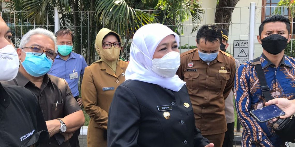 Khofifah Berharap Perusahaan Ikuti Tradisi Ecco Indonesia dalam Pemberian THR