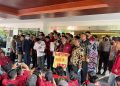 Ratusan Mahasiswa Penuhi Kantor Dewan Tuntut Tolak Penundaan Pemilu 2024