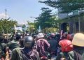 Ratusan Mahasiswa UINSA Surabaya Demo Harga Bapok hingga Penolakan Pemindahan IKN