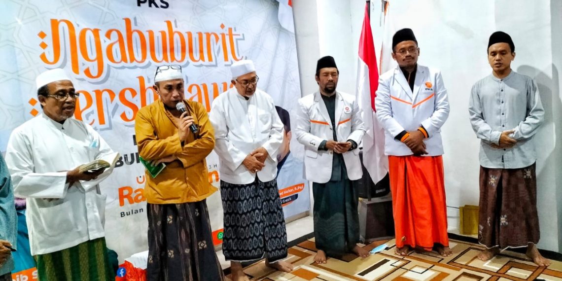 Semarakkan Ramadan, PKS Gresik Gelar Ngabuburit Bershalawat