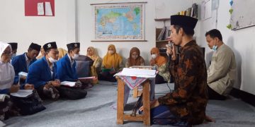 Tangis Haru dan Sujud Syukur Warnai Tes Program Diniyah SMA Islam Parlaungan