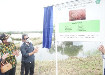 Menteri KKP Bersama Bupati Sidoarjo Canangkan Desa Kupang Jabon Jadi Kampung Budidaya Rumput Laut