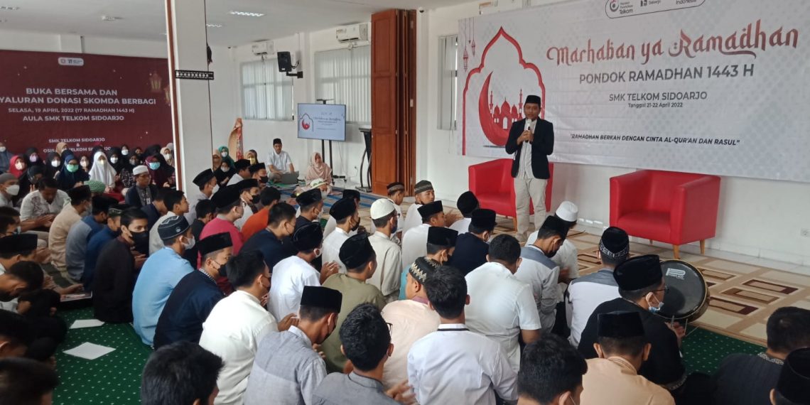 Pondok Ramadhan SMK Telkom Sidoarjo Dimanfaatkan Untuk Memperkuat Keagamaan